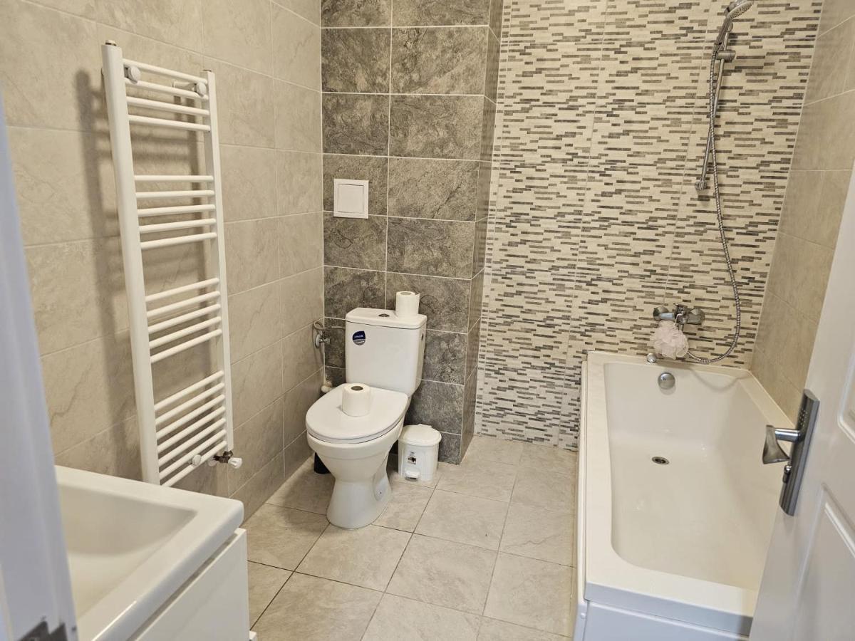 Astero Apartments Premium Accomodation Iasi Esterno foto